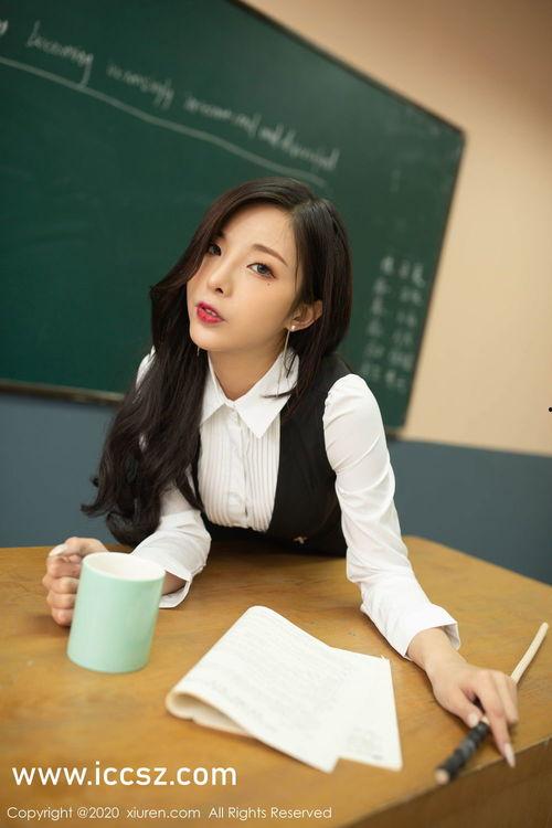 站上塔楼安卓版人物无敌版 